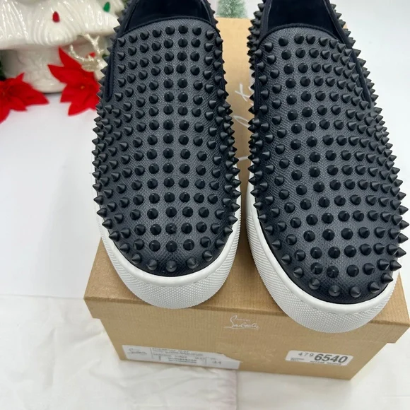 Men’s Christian Louboutin roller boat spike slip on sneakers size 44  Italy - Picture 4 of 13